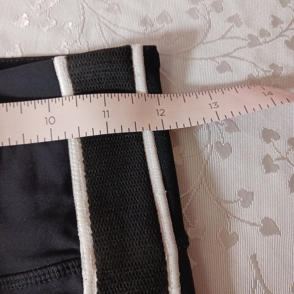 New Balance Black Sport Stripe Leggings Size Small - Picture 5 of 11
